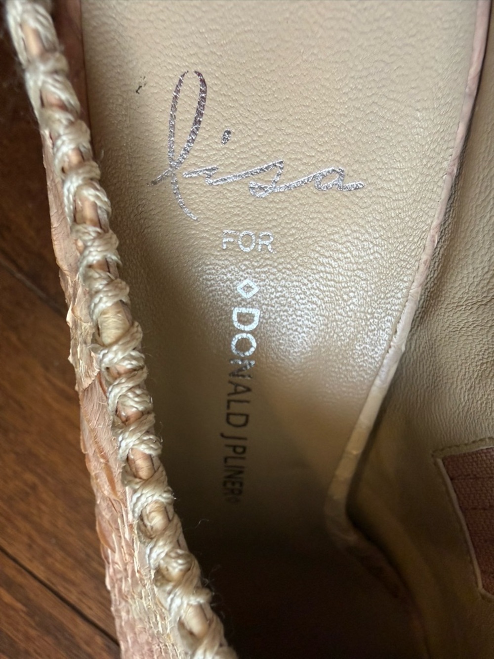 Lisa for Donald J. Pliner Beige Textured High-Heel Mule size 6.5 EUC - Picture 2 of 7